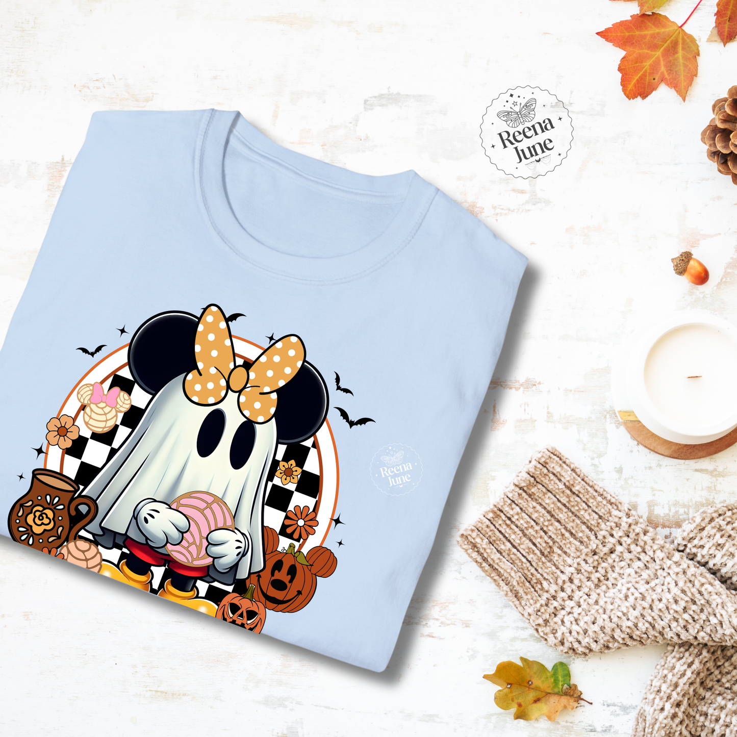Pantasma Minnie Halloween T-Shirt – Cute Spanish Ghost Tee, Fall Aesthetic, Spooky Season Graphic Shirt, Pumpkin & Candy Design